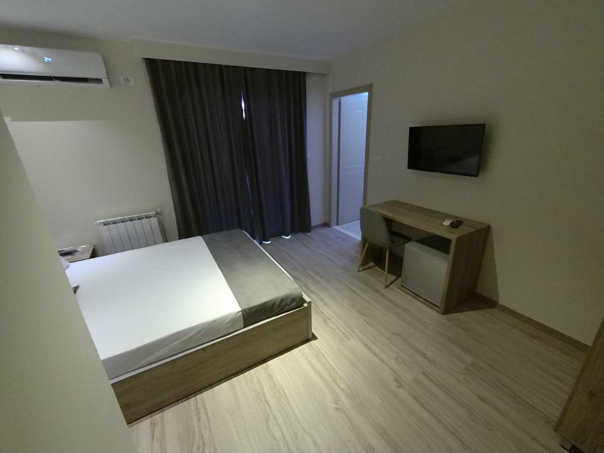 Hotel Vila Nino Berat Exterior foto